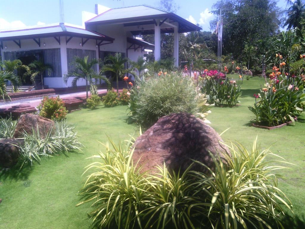 Ruins Chaaya Hotel Polonnaruwa Exterior photo